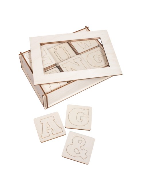 Fabetűk,  6x6x0,4cm, fadoboz, 72 db