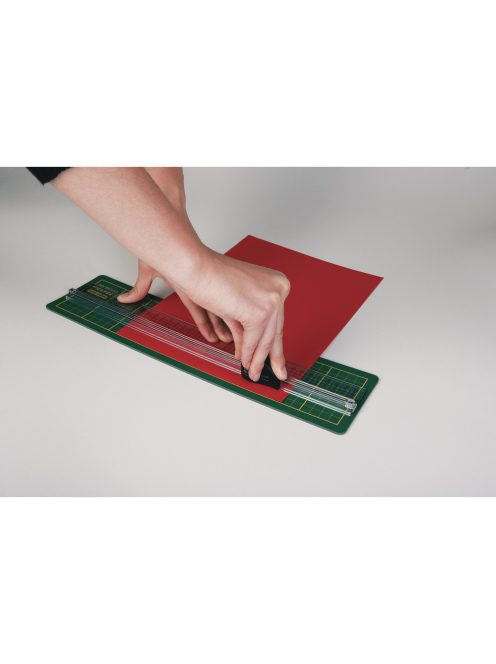 Görgős papírvágó