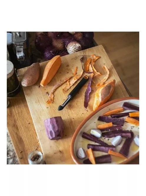 FISKARS Forgópengés hámozó, FISKARS