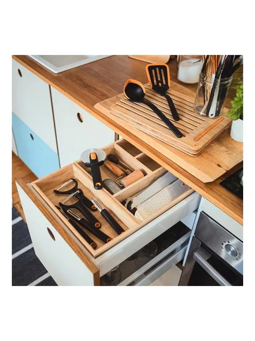 FISKARS Forgópengés hámozó, FISKARS