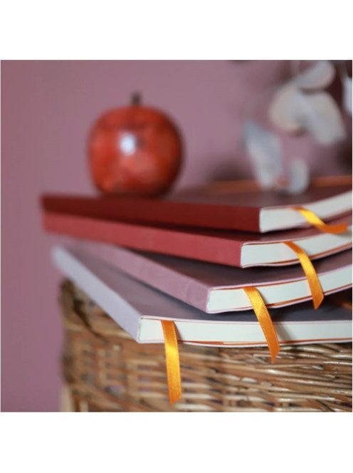 Rhodia Napló Clairefontaine Rhodiarama A/5 80 lapos vonalas puha fedeles, gumis, narancsvörös