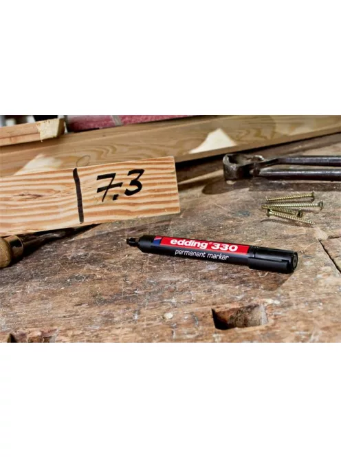 EDDING Alkoholos marker, 1-5 mm, vágott, EDDING "330", fekete